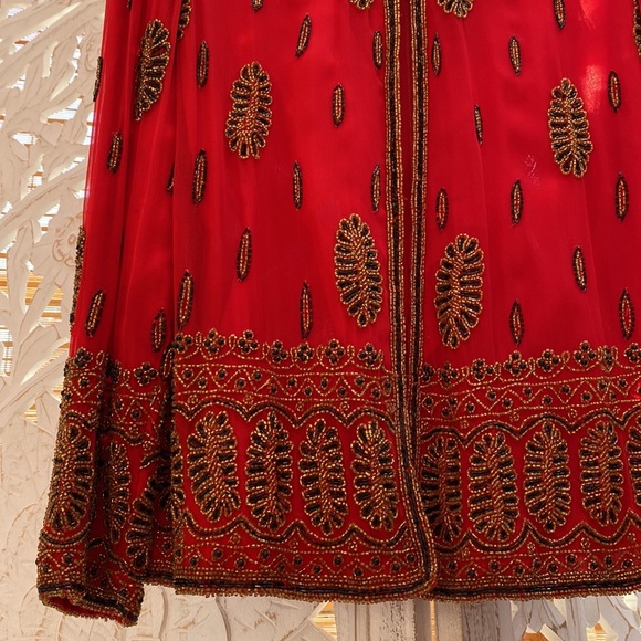 Glamorous red silk  embellished Silk women’s vintage jacket-Medium - Picture 5 of 16